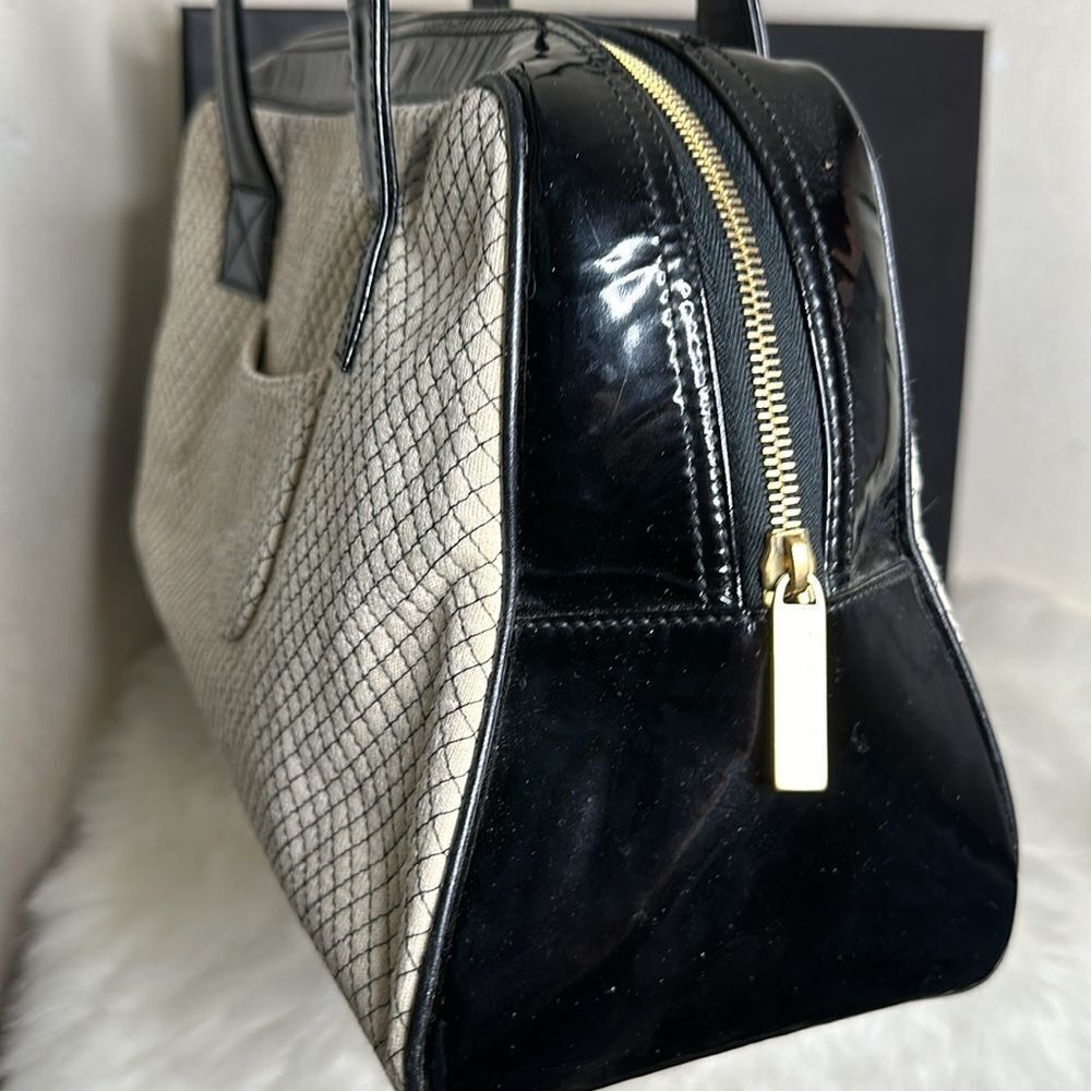 💯Authentic Chanel Cream & Black Patent Leather & Knit Quilted Bowler Bag🍀 - Picture 14 of 17